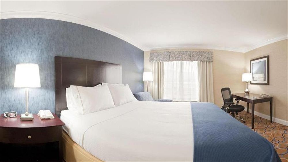 Express & By Ihg Williamsport