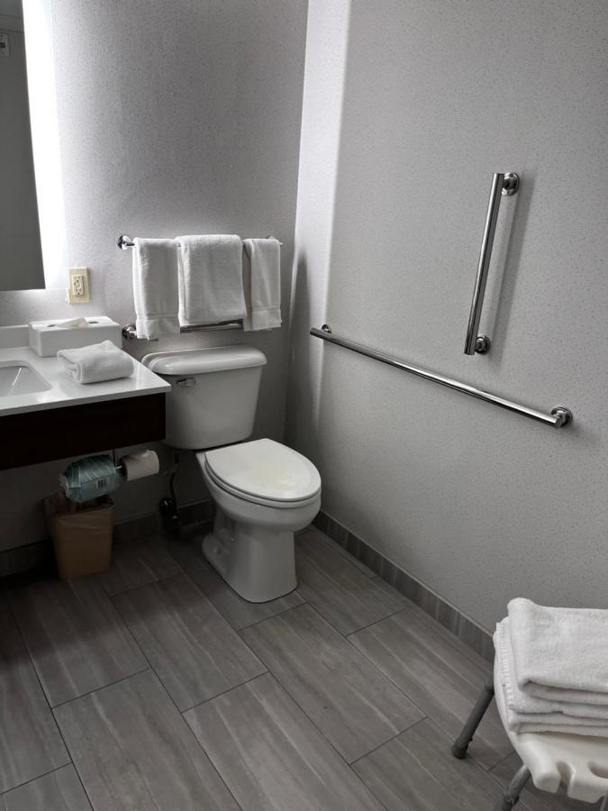 Express & By Ihg Williamsport