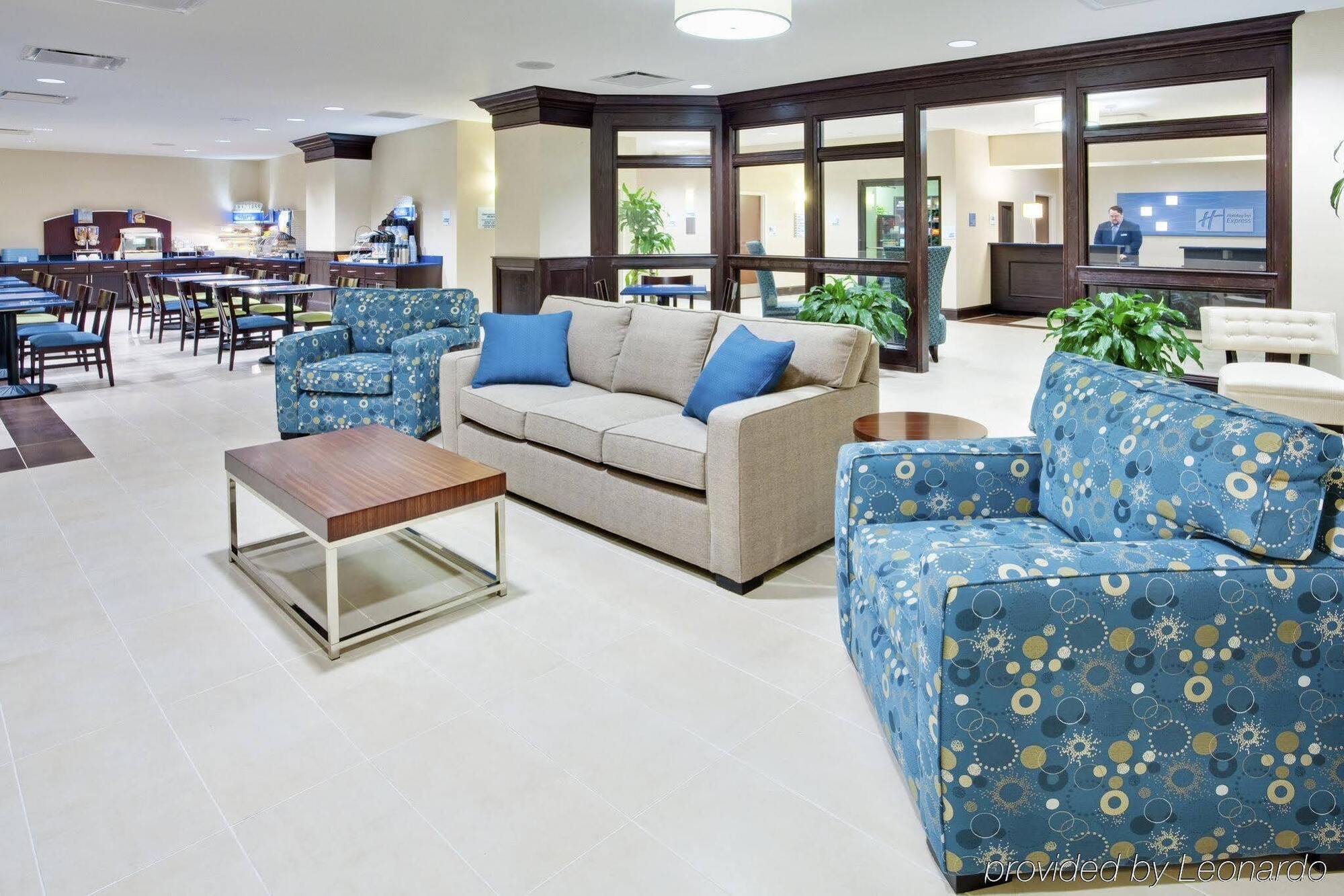 Express & By Ihg 2*